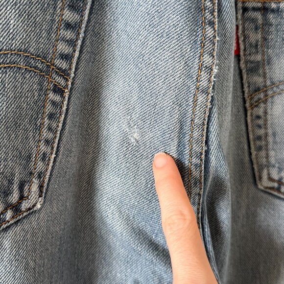 Levi's 505 Denim, Medium/Light Wash in Size 33x30 - Picture 11 of 11